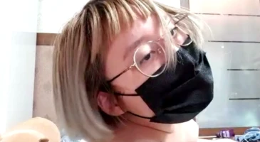 안경쟁이 뚱녀 후원계좌 열어놓고 자위방송