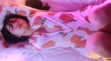 모모리나 짧지만 강렬한 가슴노출
