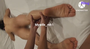 마사지 초대남과 마누라과의 쓰리썸