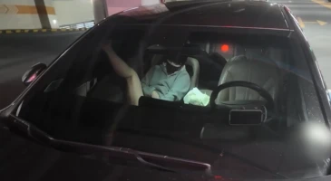 공용 주차장 자위투어