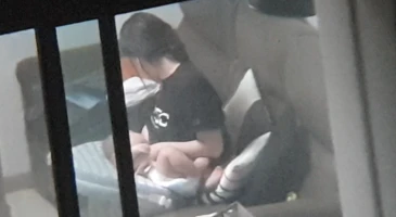 자위 마치고 모유수유하는 젊은 미시녀