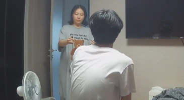 남자 갈아 치우면서 떡치는 문란한 기저귀녀