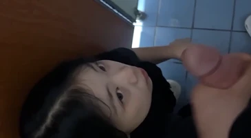 간단 대딸 연작 - 옆에서 친구가 시간 재주네