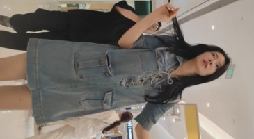 노팬티로 중국 관광지 다니는 한국녀