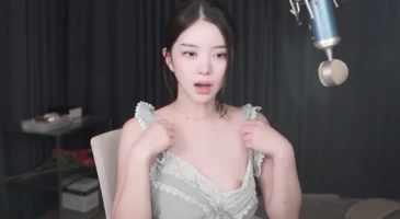 요즘 꼭노로 핫해진 BJ 유유