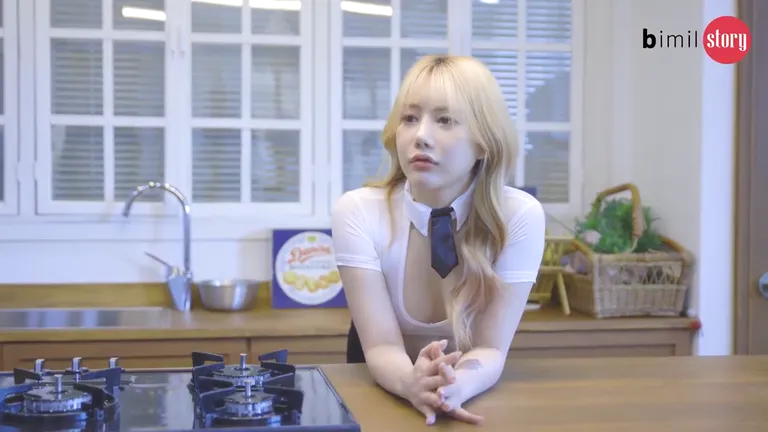 비밀스토리 나나 01화