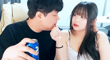스무살 게스트 침 받아먹는 개토리