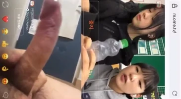 딸치는거 여자들에게 보여주기