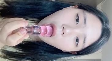 똘기 가득한데 외모는 반반한 얼공 자위녀 02화