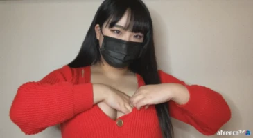 유륜 슬쩍 보여주는 거유 BJ