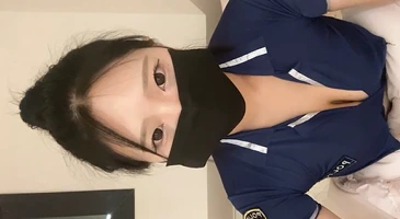 보지는 숯처럼 까맣지만 얼굴은 예쁘장