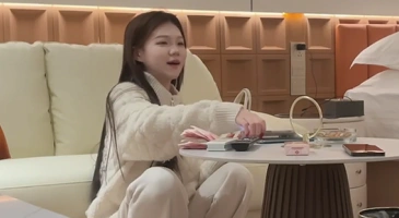 돈을 너무 사랑하는 속물년 질싸