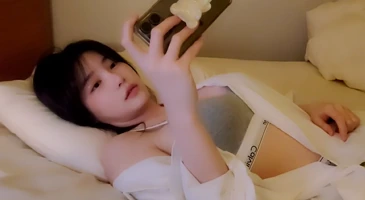 눕방중 실수로 노출하는 짱다