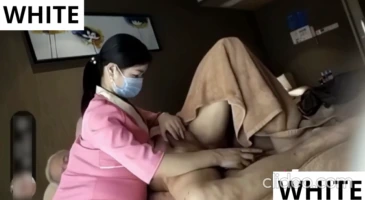 극한직업 중국 요양원의 요양사