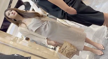 대륙 노팬티로 활보하는 여자들 세로캠