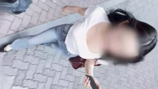 얼굴은 이쁜데 피부가 좀 더러운 한국녀 게스트