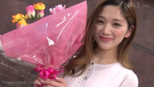 도쿄핫 이쁘장한 봄처녀 질내사정 윤간플