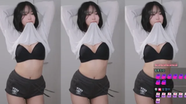 신나게 흔들다가 젖꼭지 노출한 다설기