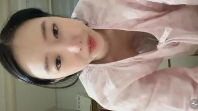 방송중 방심한 여캠 2