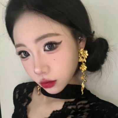 섹시한 틱톡커 에밀리의 성생활 유출