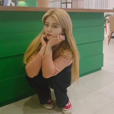 섹기 넘치는 유부녀의 클라스가 다른 맛도리 사까시