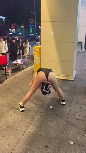 중국 창사시 관종녀 펠라치오 사변 공연음란죄로 잡혀감4