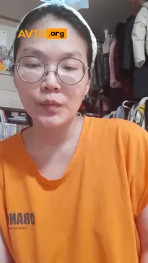 안경 아줌마 방안 올노출