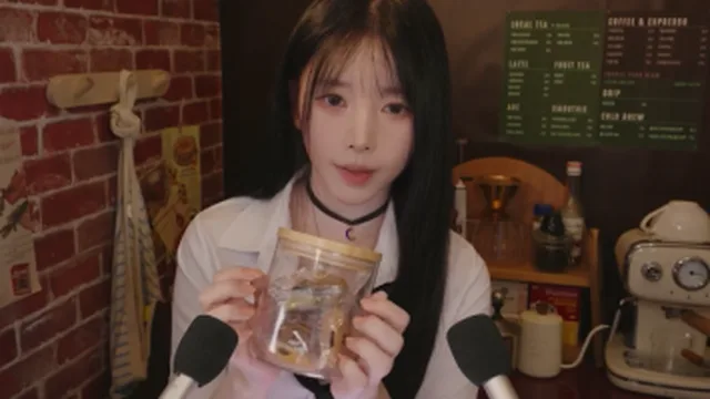 ASMR 카페 알바하며 윤잉 선배와 썸타기