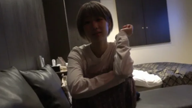 숏컷의 보이시한 미소녀의 파파카츠 성활동 현장