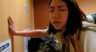 아이 매달고 수유실에서 섹스하는 정신나간 일본뇬