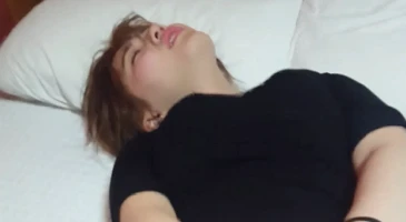 취기오른 여친 안주로 자지먹방