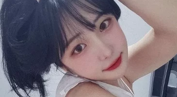 BJ 퓨리 보지가리개 터져서 보댕이 노출
