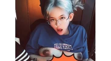 부른배도 막을수없는 그녀의 성욕 02화