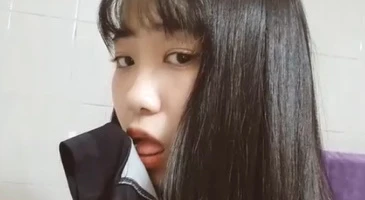야노는 기본에 집안에서 가족들이 있는데도 자위하는 돌아이