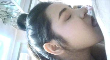 1초 송지효