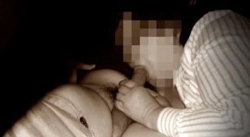 남편 자지로는 감당이 안되서 지인들에게 마구 벌리고 다니는 마누라