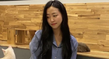 얌전한 외모뒤에 숨겨진 섹스 테크니션의 면모