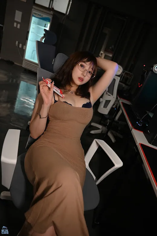 [BLUECAKE] Bambi (보미) – PC Room Alba